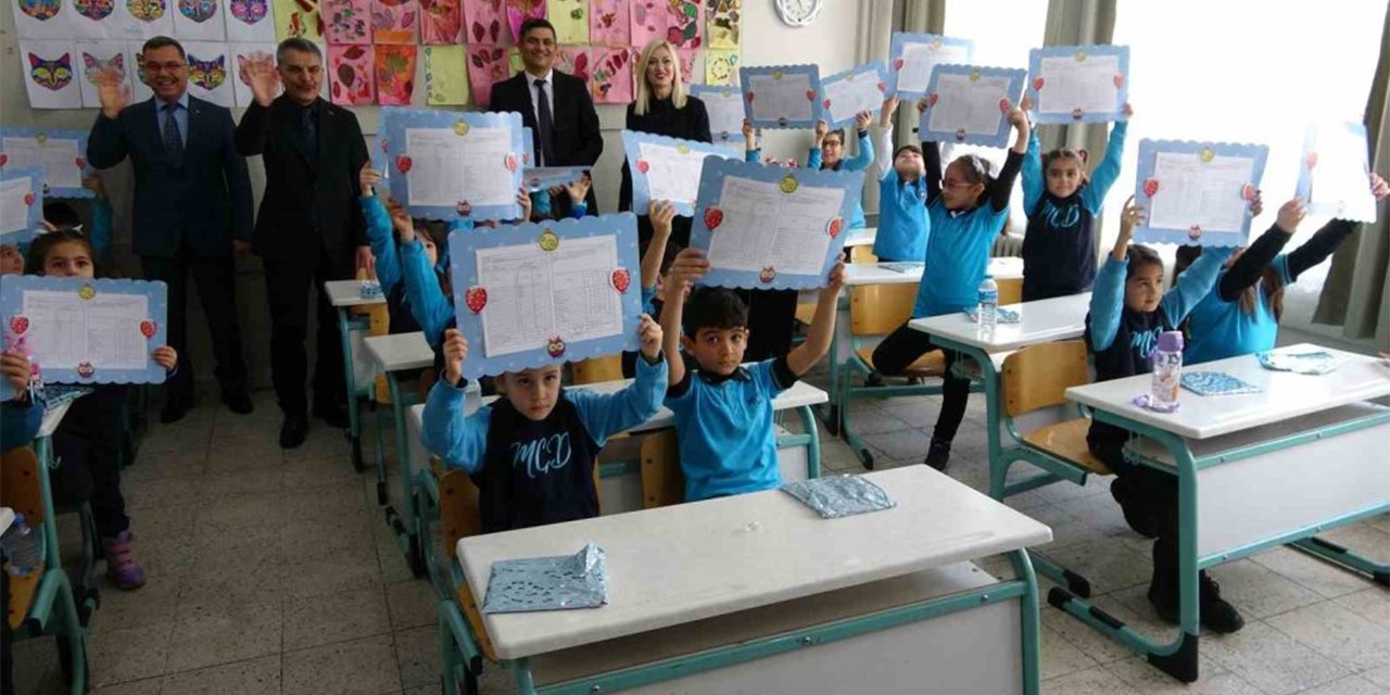 Yozgat’ta 72 bin 262 öğrenci karne sevinci yaşadı