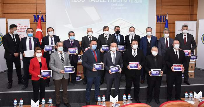 MKE'den Öğrencilere Bin 200 Tablet Desteği