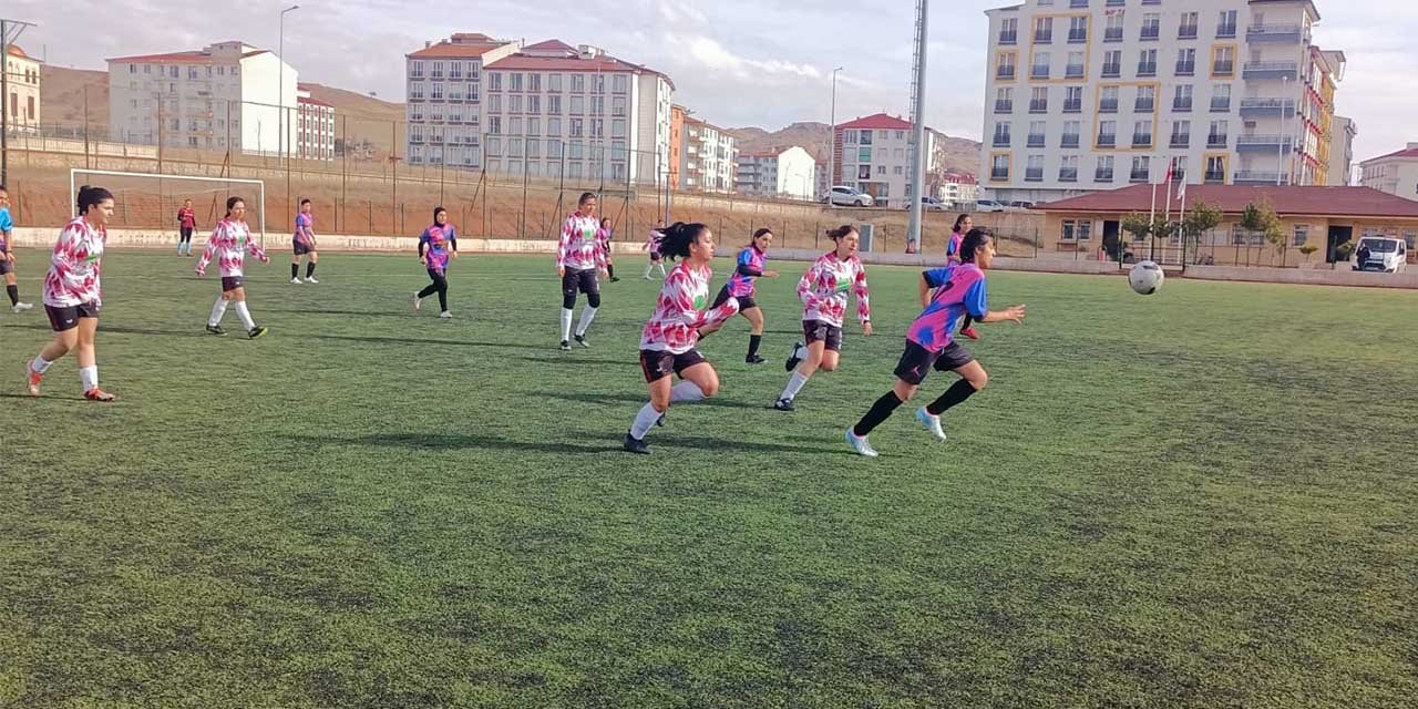Kadınlar 3. Lig'de bol gollü karşılaşma