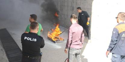 AFAD’dan polis ekiplerine uygulamalı yangın eğitimi