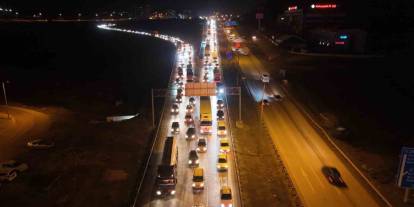 Yarıyıl tatili başladı, trafik yoğunluğu arttı!