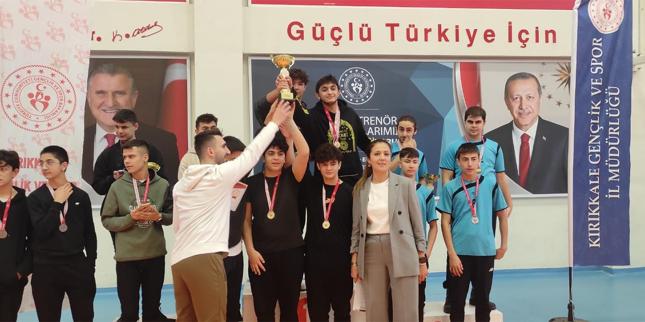 kirikkalede-badminton-musabakalari-sona-erdi2.png