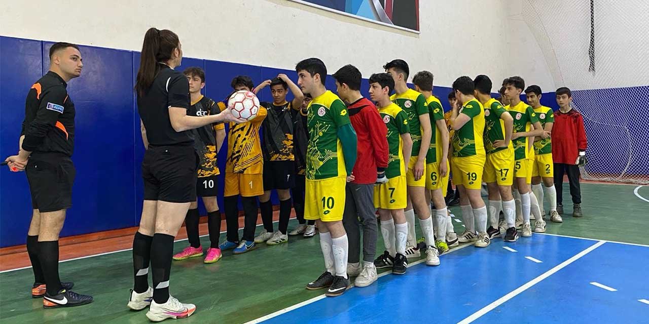 kirikkalede-futsal-turnuvasinda-heyecan-doruktaydi2.jpg