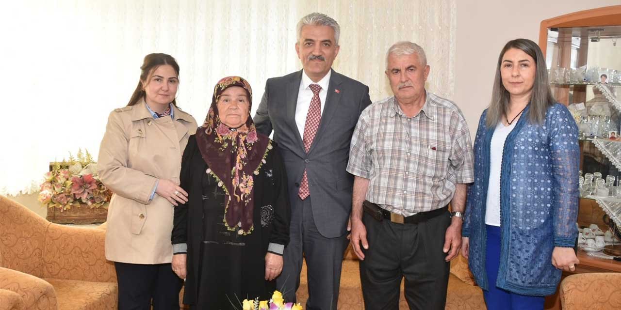 sehit-ailelerine-duygu-dolu-ziyaret-2.jpg