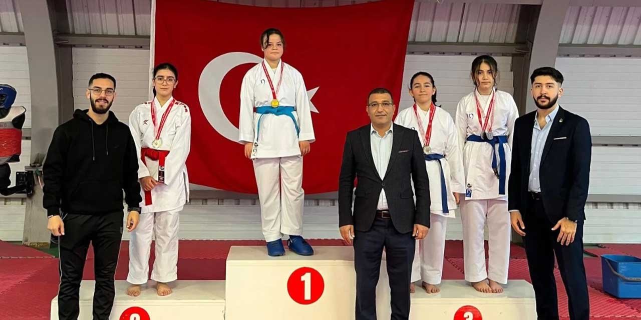 genc-sporcular-karate-musabakasinda-ter-doktu2.jpg