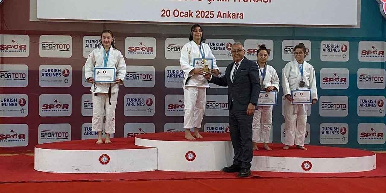 kirikkaleli-sporcu-ayse-beril-boyacidan-buyuk-basari2.jpg