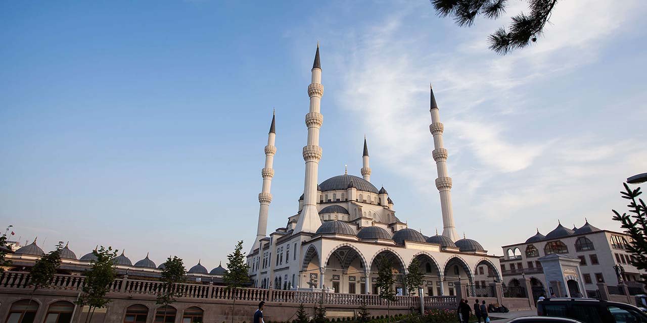 kirikkalenin-sembolu-nur-camii1.jpg